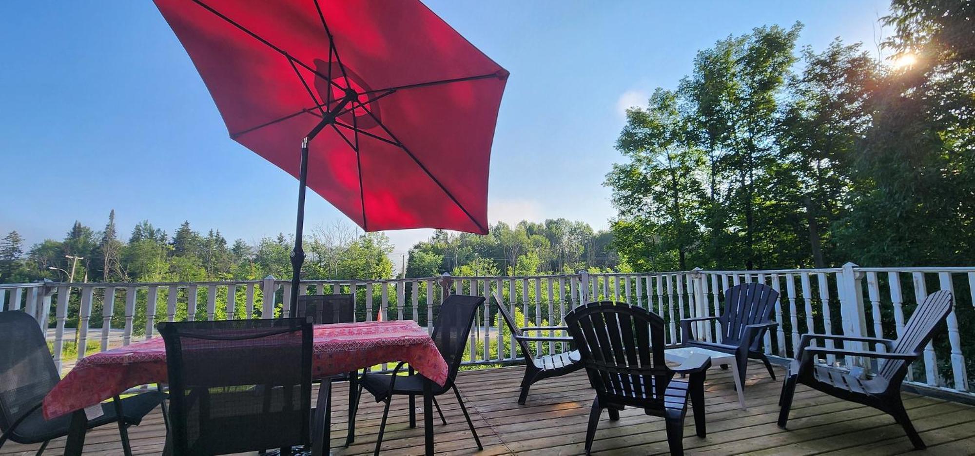 Gite Le Tresor Cache Bed & Breakfast Chelsea Exterior photo